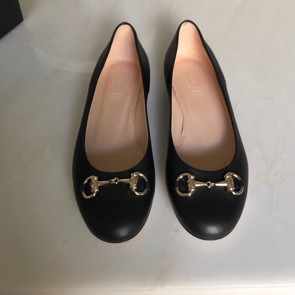 Gucci Shoes - BRAND NEW!! NEVER WORN!! Gucci flats